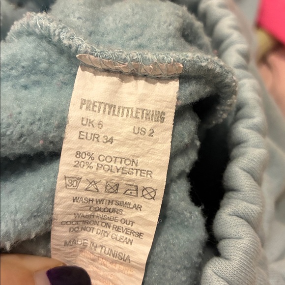 PrettyLittleThing Badge Detailed Strait leg Sweatpants- light blue - Picture 8 of 8